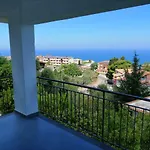 L'eden 4*